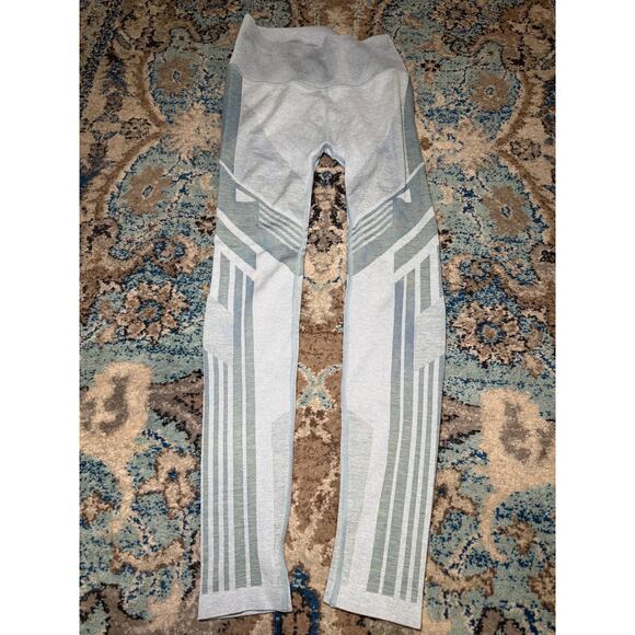 ALO Yoga Pants - Alo Yoga high waist seamless tempo legging